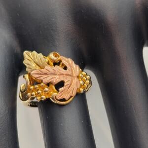 Vtg Black Hills Gold Ladies Ring Size 6.5 by JCO 4.29g 10k 12k Leaves Grapes